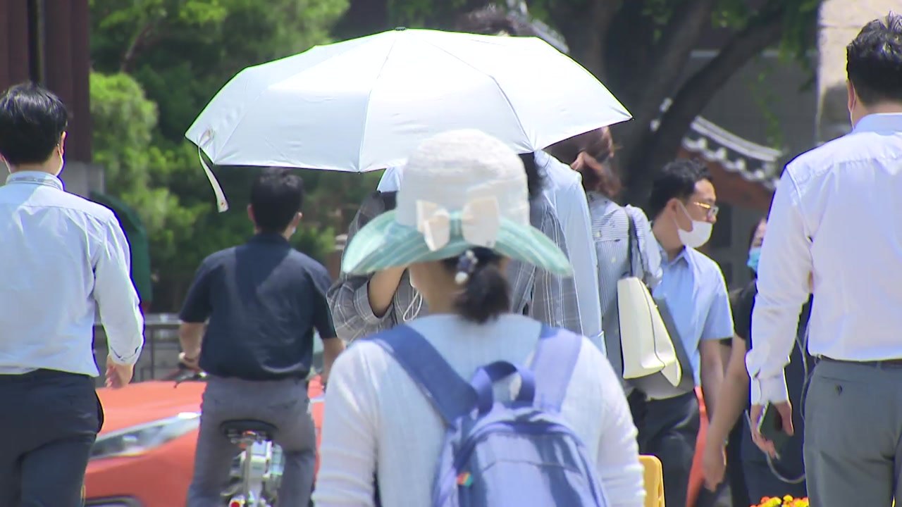 [날씨] 제헌절, 무더위 계속...더위 속 강한 소나기 유의 / YTN
