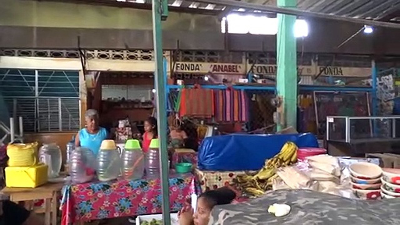 Adentro El Mercado CUAJINICUILAPA Guerrero Mexico