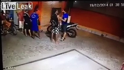 Motosikleti için arkadaşlarını öldürdü