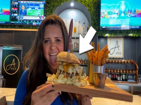 MONSTER MAC & CHEESE BURGER! Popular New York burger is now here in Arizona - Appetite AZ