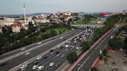 Tatil göçü başladı; sürücülere 'yol hipnozu'uyarısı