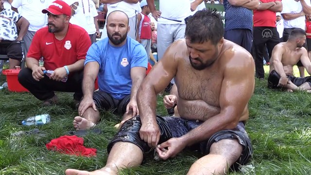 EDİRNE - 660. Tarihi Kırkpınar Yağlı Güreşleri Başpehlivanlık 1. Tur Güreşleri