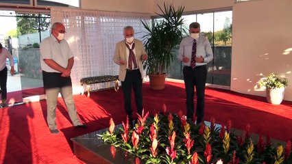 CHP'li milletvekillerinden Prof. Dr. Haydar Baş'ın kabrine ziyaret