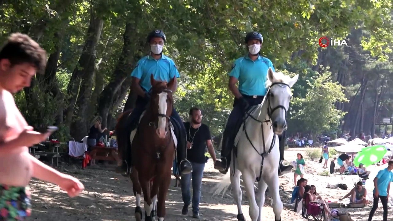 Kuşadası’ndaki milli parkın sahilleri atlı jandarma timine emanet