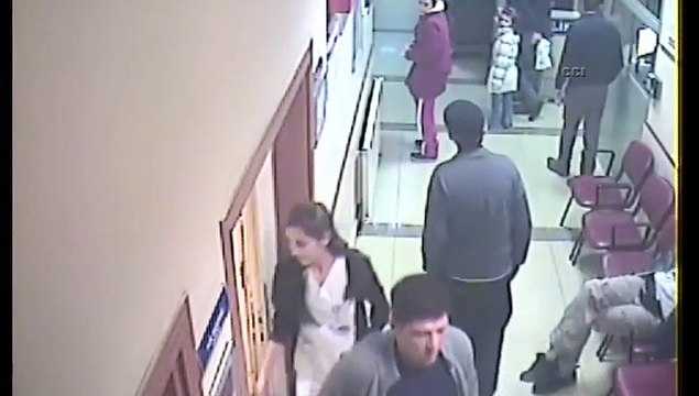 Erkek hemşireye kıskançlık yumruğu