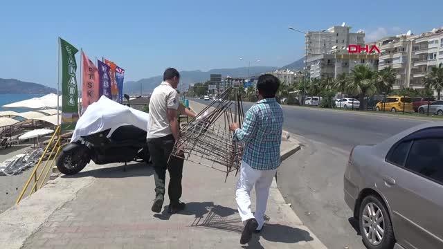 ALANYA'DA İLK CARETTA CARETTA YAVRULARI DENİZLE BULUŞTU