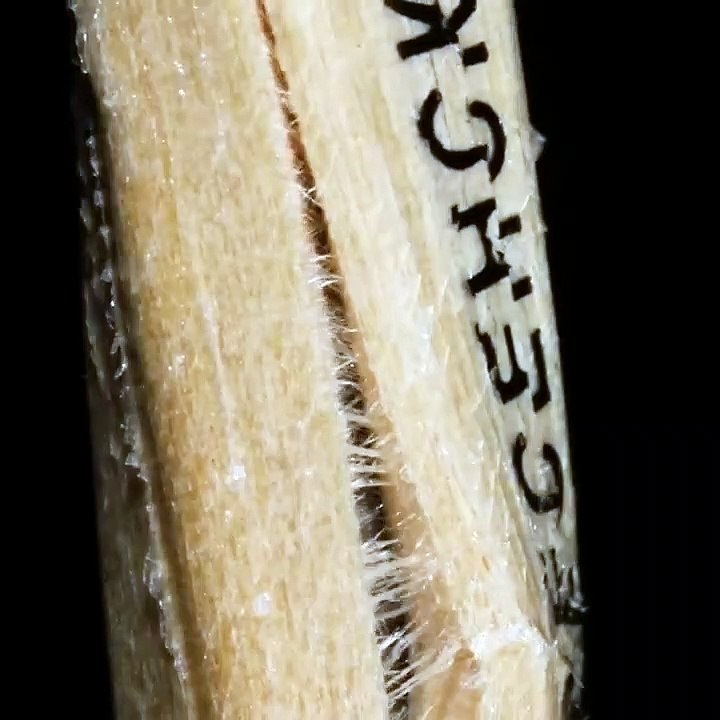 break the pencil in macro, but in a different way