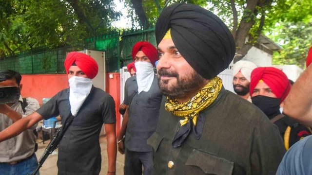 Punjab Cong tussle: Navjot Singh Sidhu meets Congress MLAs