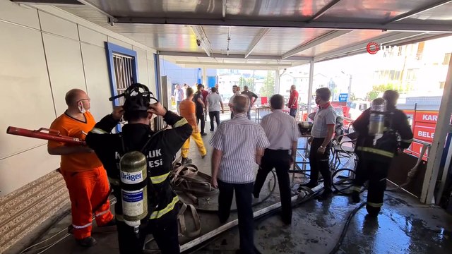 Market deposunda başlayan yangına 14 saattir müdahale ediyorlar
