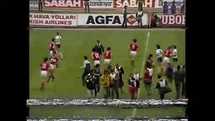 Скачать видео: Turkey 0-0 England 29.04.1987 - EURO 1988 QR 4th Group 3rd Match