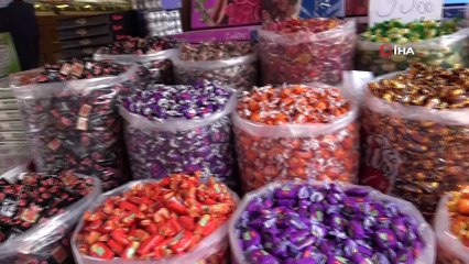 Bayram şekerleri tezgahlardaki yerini aldı