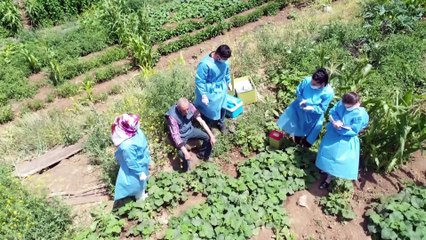 BİTLİS - Mobil ekipler ön yargıları yıkıp aşılamayı artırmak için dağ bayır demeden kilometrelerce yol katediyor