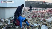 Polícia sul-africana defronta assaltantes de armazém em Durban
