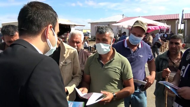 KARS - Polis ekipleri hayvan pazarında 'sahte para'ya karşı sıkı tedbir aldı