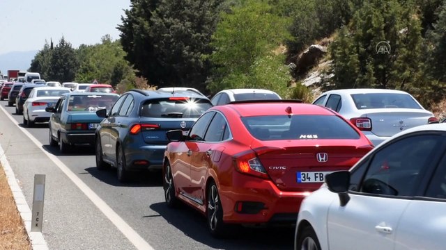 MUĞLA - Turizm merkezlerinde bayram tatili yoğunluğu