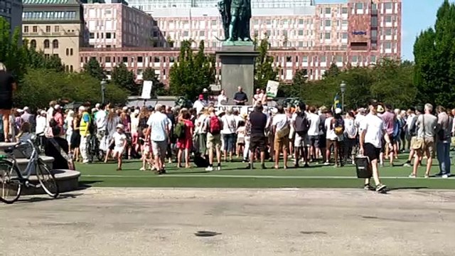 El mundo se moviliza contra la dictadura sanitaria (Suecia)