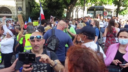 - Fransa’da aşı karşıtı protestolar devam ediyor- Paris sokakları özgürlük sloganlarıyla çınladı