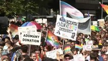 Miles de húngaros se manifiestan en Budapest contra la políticas 'homófobas' de Orban