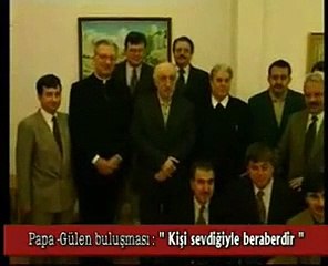 Gülen'in sağ kolu Alaaddin Kaya Papa'sının elini böyle öptü