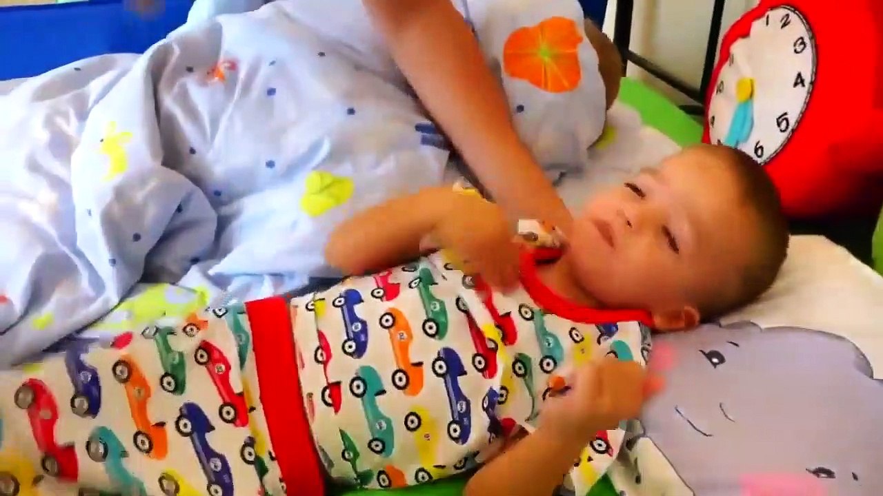 Vlad CrazyShow Влад Крези Шоу -  Bad Kids Вредные детки Giant Candy Lollipops! Johny Johny Yes Papa Song Конфеты