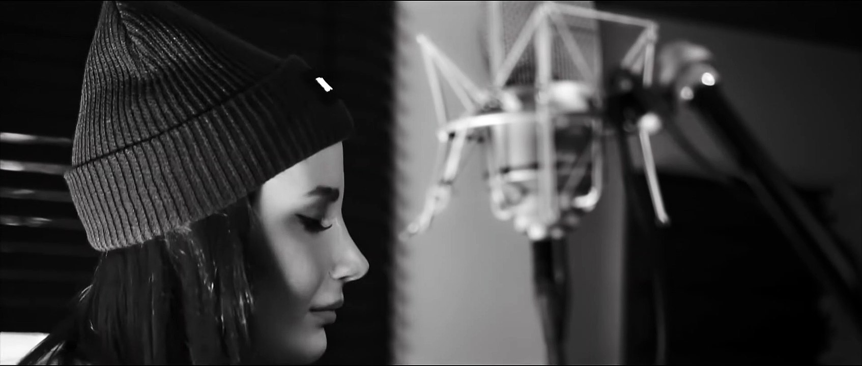 İrem Derici feat. Sinan Akçıl Teşekkürler
