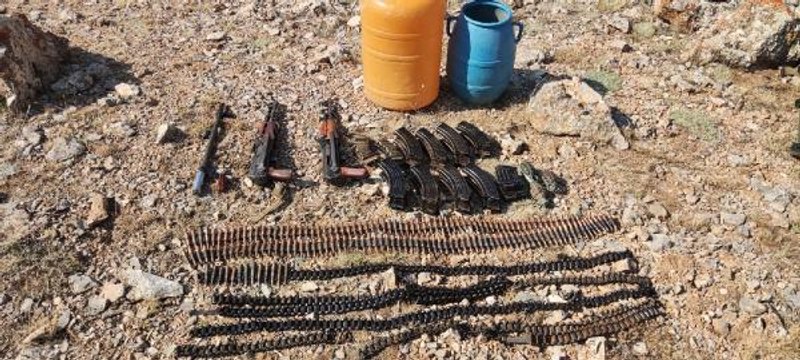 Son dakika haberi... Terör örgütü PKK'ya yönelik operasyonda silah ve mühimmat ele geçirildi