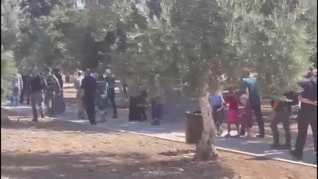 İsrail polisi korumasında binden fazla fanatik Yahudi Mescid-i Aksa'ya baskın düzenledi