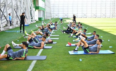 Konyaspor, ilk etap kampını tamamladı