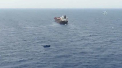 Akdeniz'deki 80 göçmen TCG Gediz Fırkateyni ile kurtarıldı