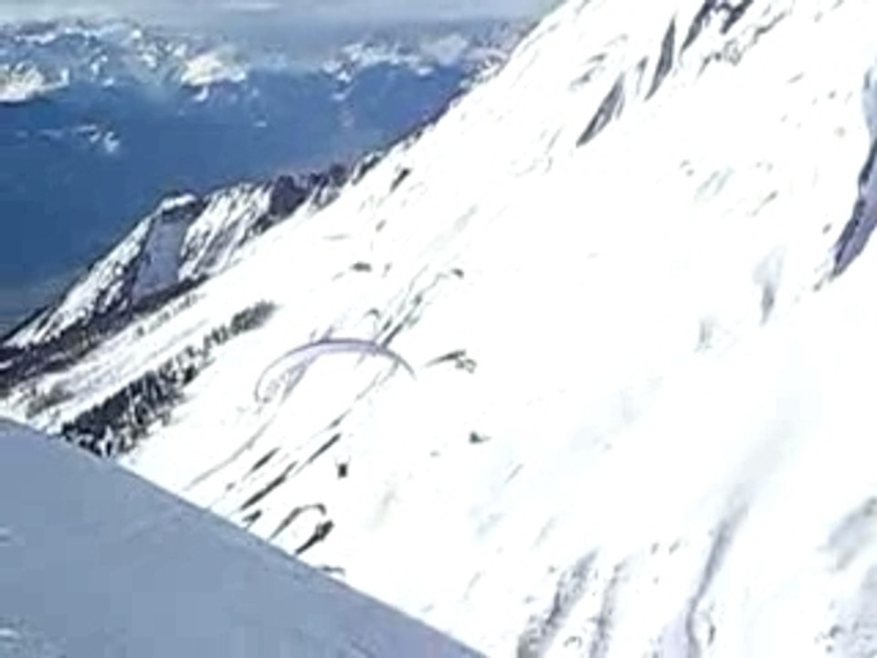Adams en parapente