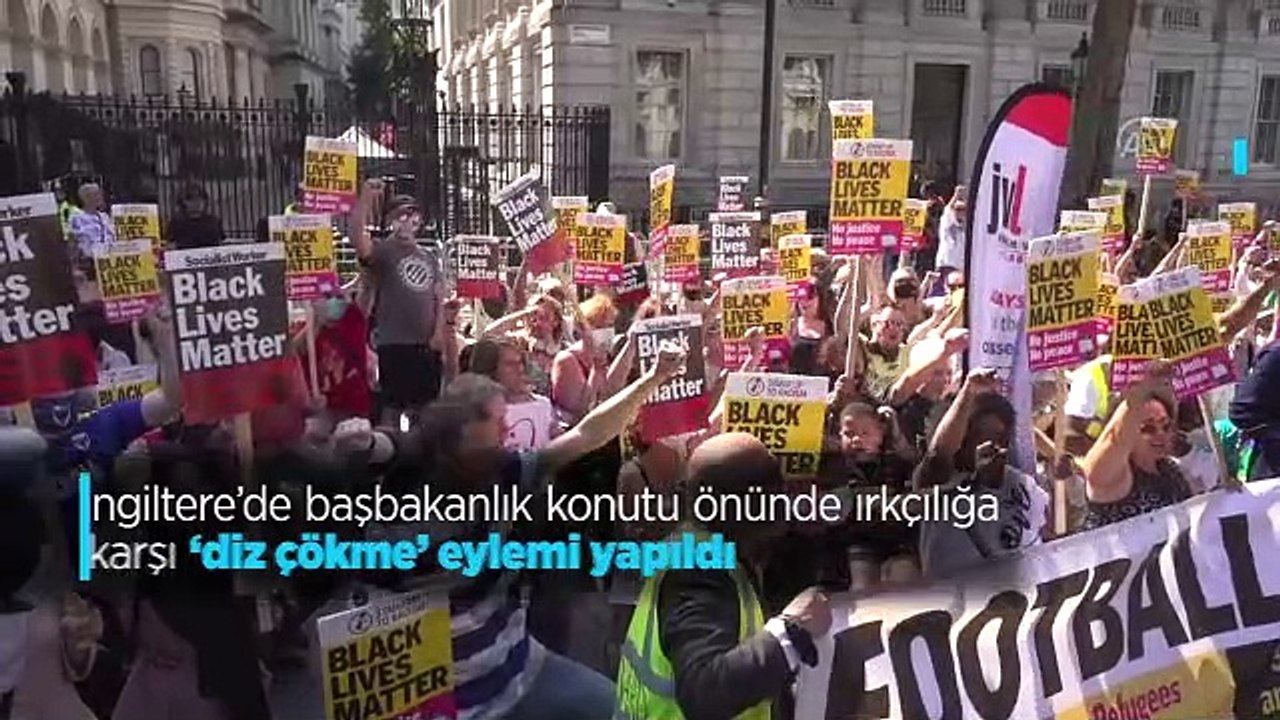 İngiltere'de başbakanlık konutu önünde ırkçılığa karşı 'diz çökme' eylemi yapıldı.