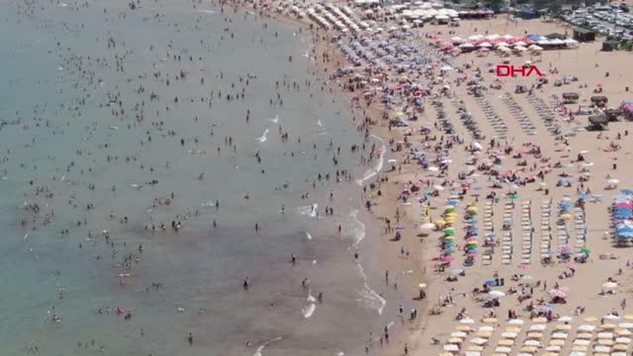 İSTANBUL ŞİLE PLAJLARINDA ADIM ATACAK YER KALMADI