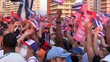 Cubanos nas ruas em apoio ao governo