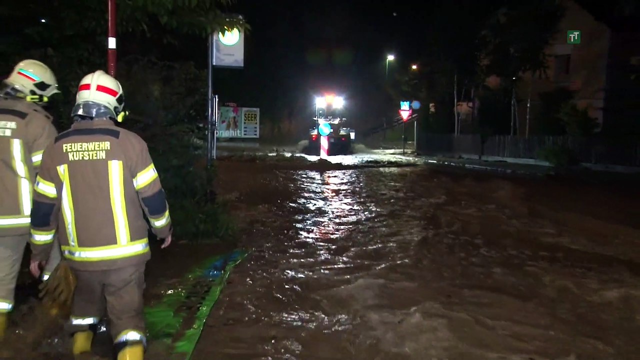 Hunderte Feuerwehreinsätze nach Dauerregen in Tirol