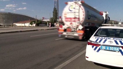 Makas atan otomobil ortadan ikiye bölündü: 1 ölü, 10 yaralı