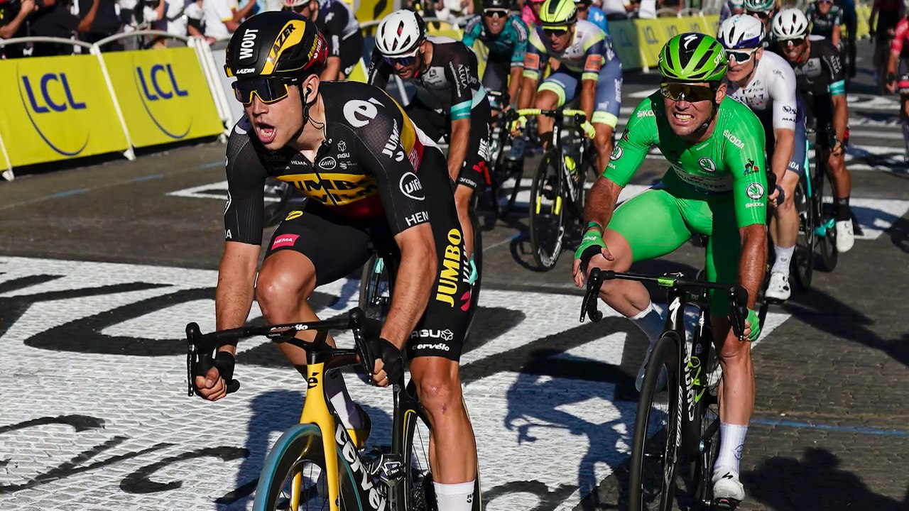 Ciclismo, lo sloveno Tadej Pogačar vince il Tour de France 2021