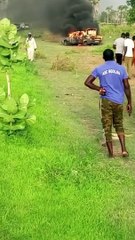 Une voiture de marque Mercedes a pris feu sur la route de Joal-Fadial.