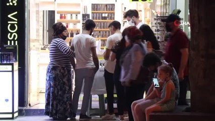 Bayram alışverişi yoğunluğu akşam saatlerine kadar devam etti