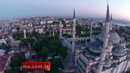 Helikopter kamera Sultanahmet Camii'nin minaresine çaptı