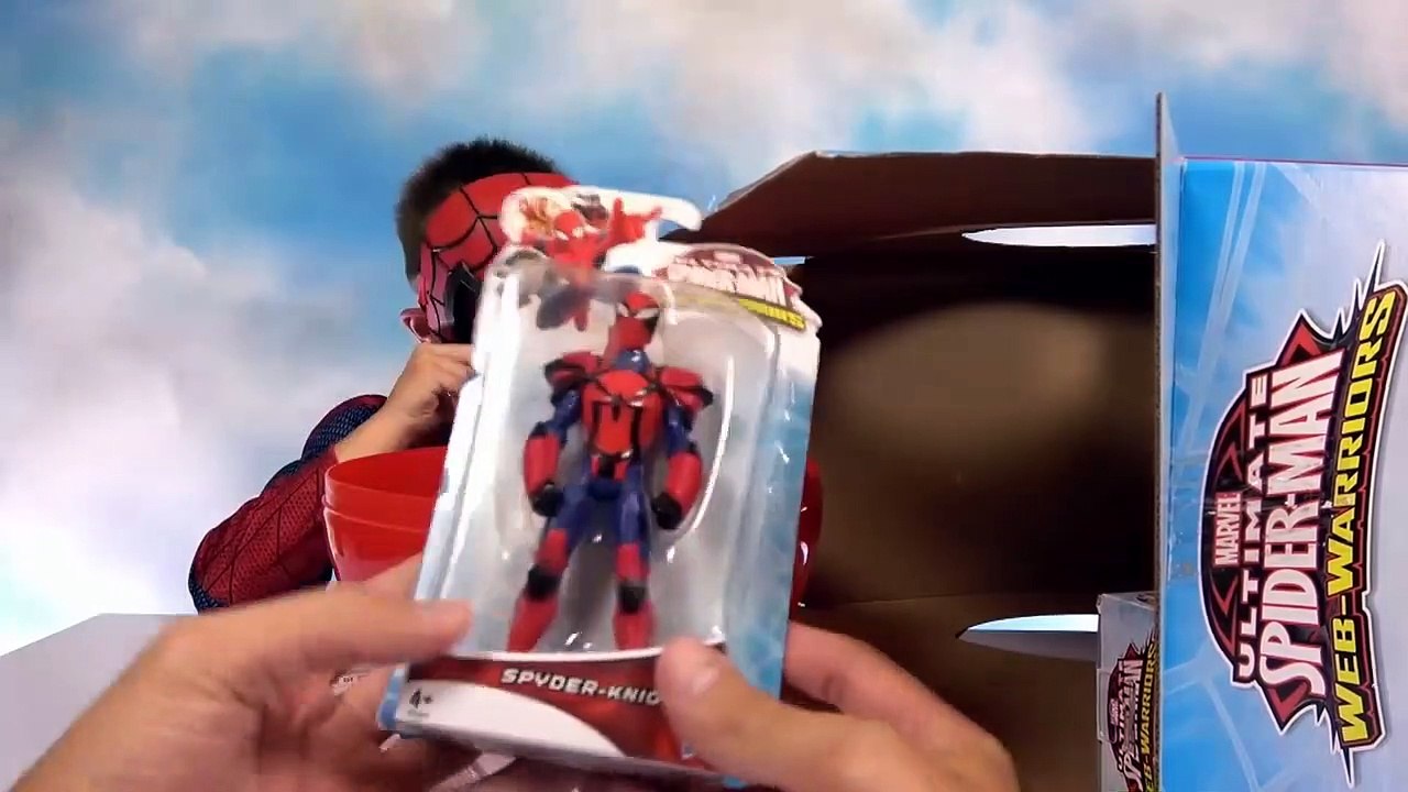 Человек - Паук Супер большое яйцо много игрушек и пузыри и жидкого пластика Спай