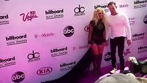 Britney Spears threatens to stop performing
