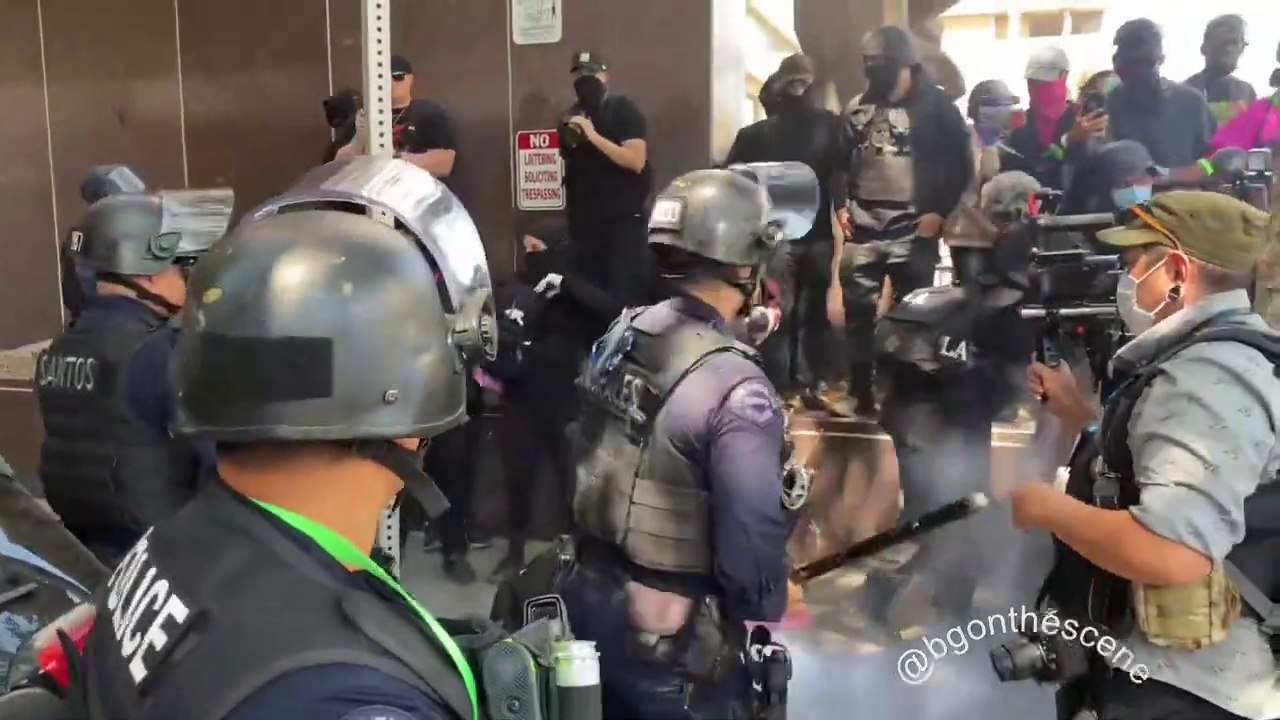 Wi Spa Protest in Los Angeles - LAPD Clash with Antifa as Opposing Groups Face Off for 2nd Protest
