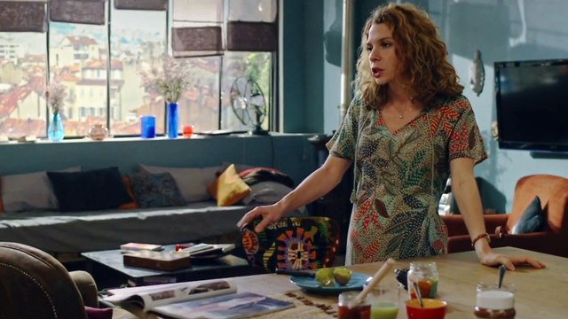 Plus belle la vie : [Indiscrétion] - Babeth vire Léa de l'appart