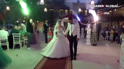 Böyle düğün takısı görülmedi! Değeri 300 bin TL, gelinin dedesi hediye etti