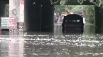 Delhi Rain: Bus stuck in Prahladpur due to waterlogging