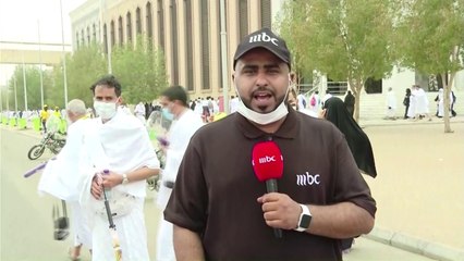 دموع حجاج بيت الله الحرام تمتزج بزخات المطر في صعيد عرفة