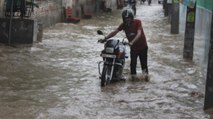 Delhi-NCR wake up to rains, witnesses waterlogging