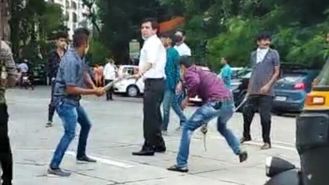 Watch: Mumbai lawyer attacked with swords and rods in broad daylight