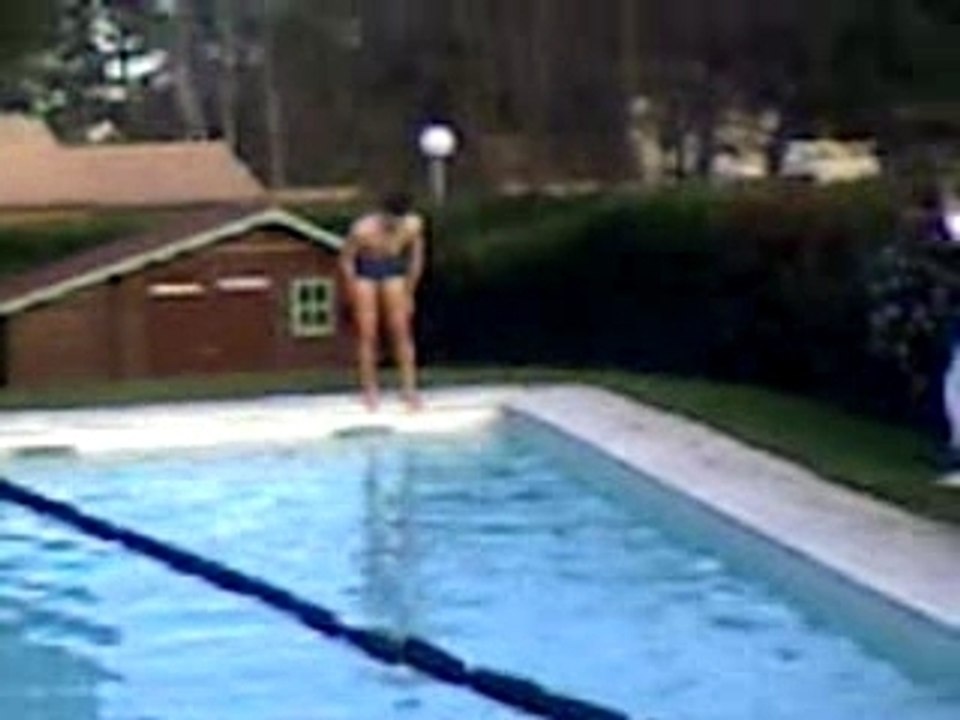 Mdr!! plongeon dans une picine a 9°!!