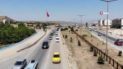 43 ilin geçiş güzergahında trafik yoğunluğu